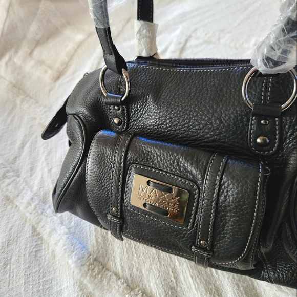 New Maxx New York Signature Black Leather Purse + Coin Purse - Picture 1 of 16